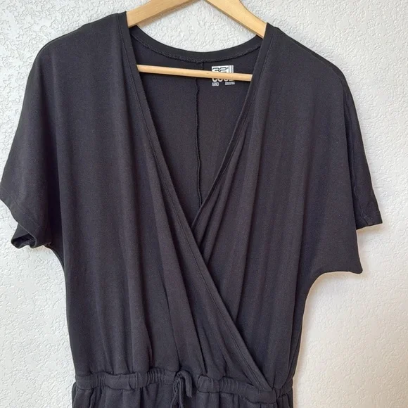 32 Degrees Romper Black size Medium - Picture 4 of 10